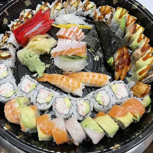 Sushi party tray