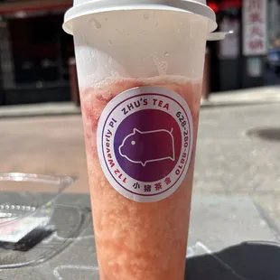 strawberry yakult sparking drink with no toppings