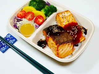 iKU Sushi & Bento