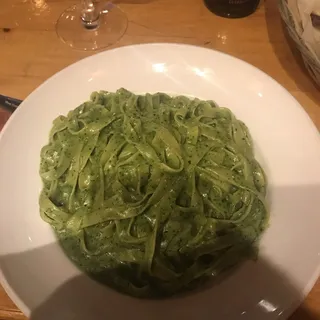 Fettuccine al Pesto