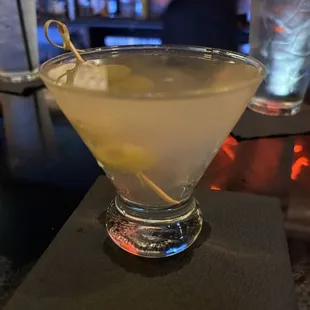 Dirty gin martini