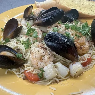 Seafood pasta