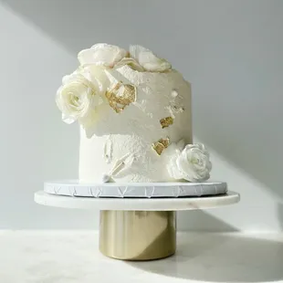 Custom cake. Wedding cake