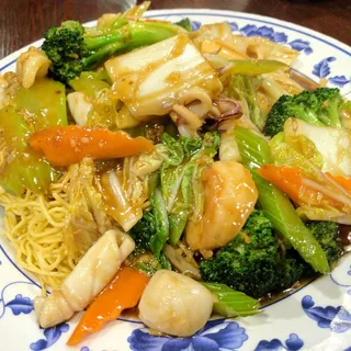 Seafood Chow-Mein