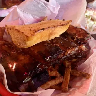 Rib basket