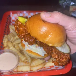 Yummy chicken tender brioche bun coleslaw and ziggy sauce super delicious!!