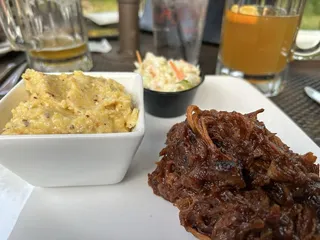 Tinkers Creek Road Tavern