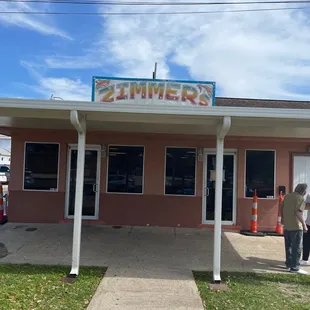 Zimmer&apos;s front door