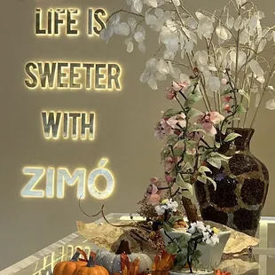 Finally! My maiden voyage to Zimo! I always seem to be at this plaza too early or too late to check it out. That ends today!