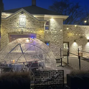 ramen and noodles, outside