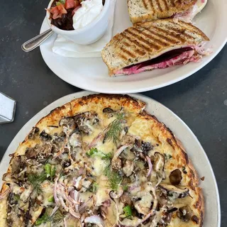 Funghi Pizza
