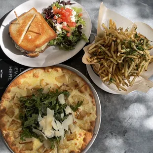 Potato Arugula Pizza