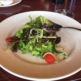 Simple Mixed Green Salad