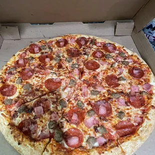 Zinella&apos;s Meat Lovers Pizza