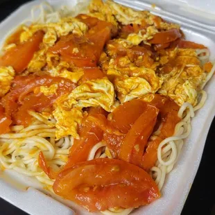 Tomato egg noodles