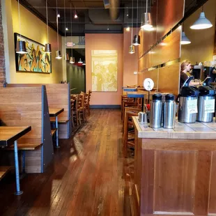 Seating Area at Zingo's Perrysburg