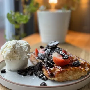 Zinneken's Belgian Waffles - Harvard Square