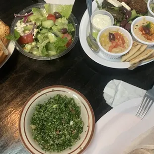 gyro, salads and entrees !
