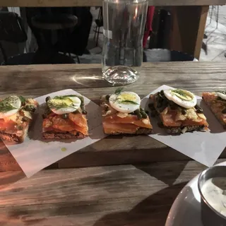 Smoked Salmon Tartine Dinner