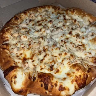 Chicken Alfredo Pizza