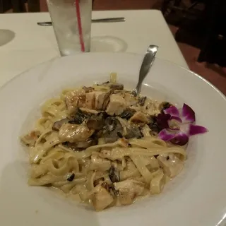 Fettuccine Alfredo