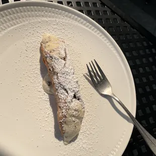 Cannoli (cookie portion NOT house made)