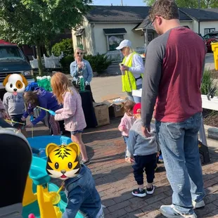 Play area kept the lil ones busy with bubbles, a fishing pool, and duckie water table