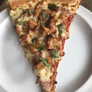 Grilled chicken, sundried tomatoes, garlic, and fresh basil.