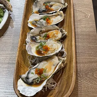 a long platter of oysters