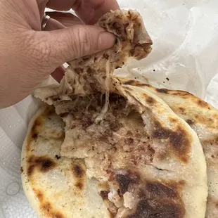 Así .. de apetecibles las Pupusas