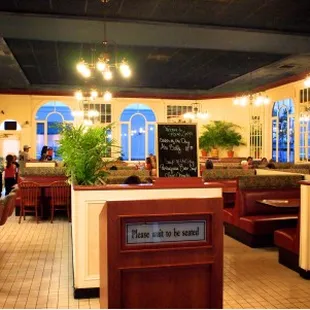 sushi and sashimi, interior