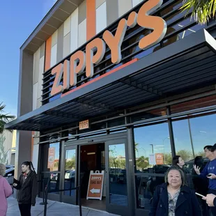 Outside pic of Zippy's