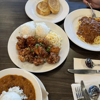 Spaghetti with Garlic Bread