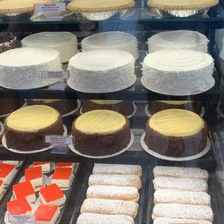 Chantilly Cake - 8 inch