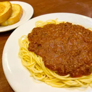 Spaghetti with Garlic Bread
