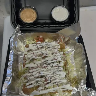 Pienso que es una excelente atención y muy rica comidas sobretodo tiene muchas variedades de comida tenemos las tortillas hechas a mano