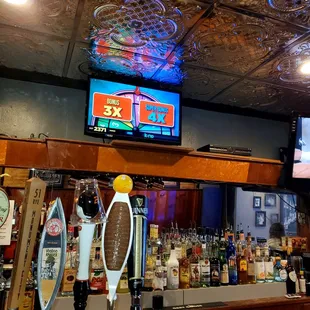 Main bar is 60 feet long. Open at 10 am. Very friendly.