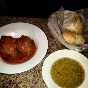 Meatballs, fresh bread and addictive dipping oil....