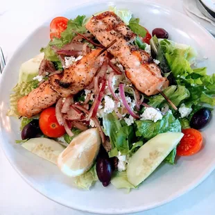 Grilled Salmon Salad