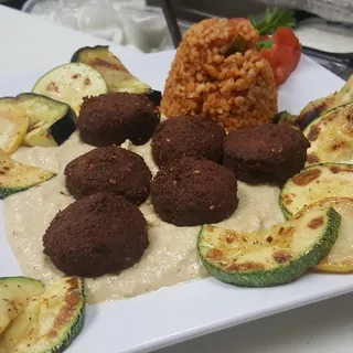 Falafel Delight Platter