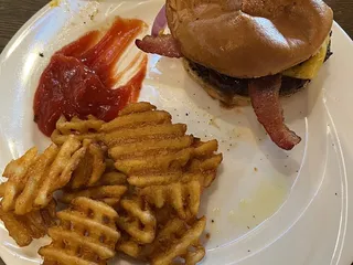 Shooterz Bar And Grill