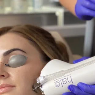 Halo laser for refined texture with less downtime