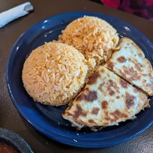 Kids Quesadilla with beef and double rice