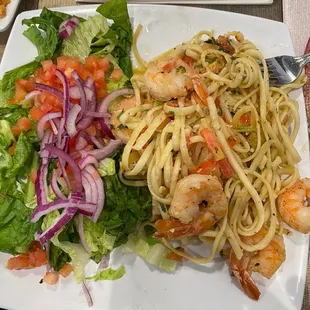 Linguine with garlic shrimp...delicious!!!