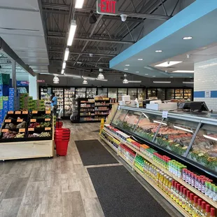 sushi and sashimi, interior