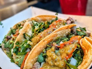 Kompali Tacos y Tortas