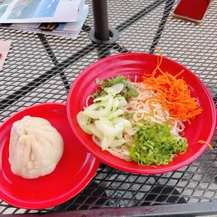 Cool Noodle with steamed bun