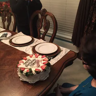 Zoe&apos;s White Chocolate Strawberry Shortcake for my Grammy&apos;s 69th Birthday!