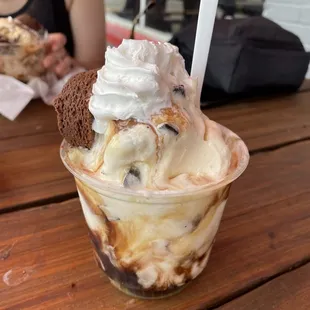 Yolo Cookie Dough sundae