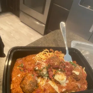 Spaghetti with meatballs